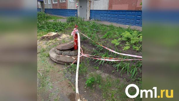 На Левом берегу многоэтажку подключили к воде шлангом