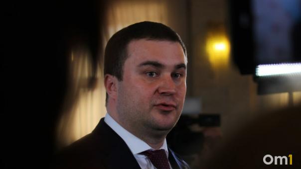 Семья врио губернатора Виталия Хоценко приехала в Омск