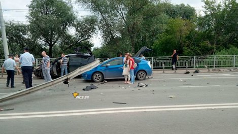 Стали известны подробности ДТП на Ватутина из-за которого были перекрыты три полосы