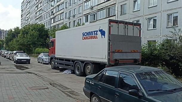 Уносит жизнь: грузовик насмерть сбил пенсионерку в Новосибирске