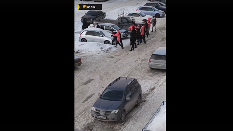 Новосибирских курьеров из «Самоката» лишили работы после массовой драки