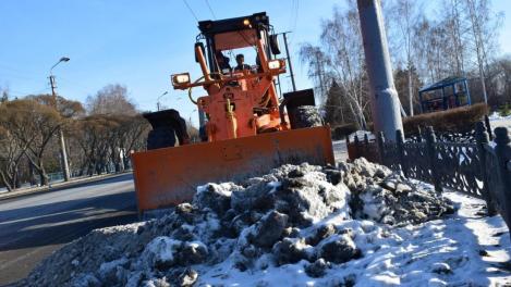 Более 1 150 единиц специализированной дорожной техники готовы выйти на уборку автодорог области от снега