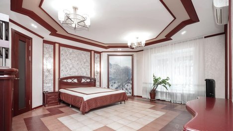 Трёхэтажную квартиру с террасой и сауной продают в Новосибирске за 35 миллионов