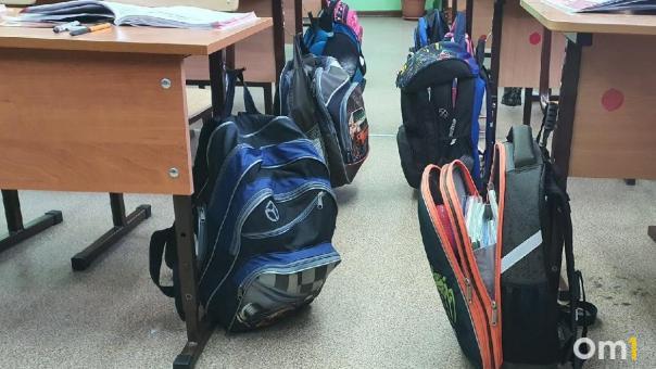 В Омске школьники вчетвером избили одноклассника