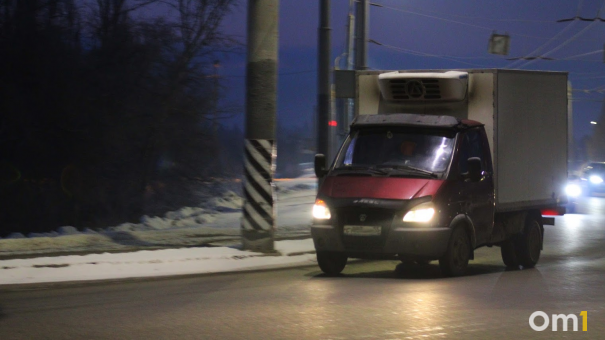 С 10 апреля в Новосибирске ограничат движение большегрузов