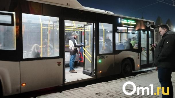 В Омске за два месяца поймали 237 «зайцев» в автобусах