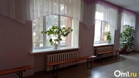 «Играли в кабинете, сидя на корточках»: подробности о состоянии школьника, которому сломали позвоночник
