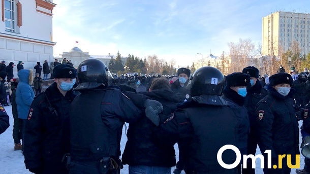 Отставка правительства, режим ЧП и стрельба. Что происходит в Казахстане? Обновляется