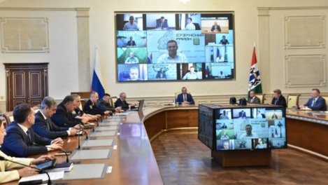 Андрей Травников поручил мэру Новосибирска взять на контроль комплексный ремонт дорог и тротуаров по примеру Академгородка