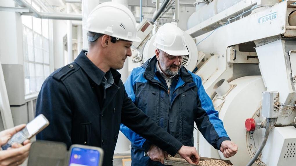 ГК Титан представила журналистам районов Омской области крупнейший комбикормовый завод региона