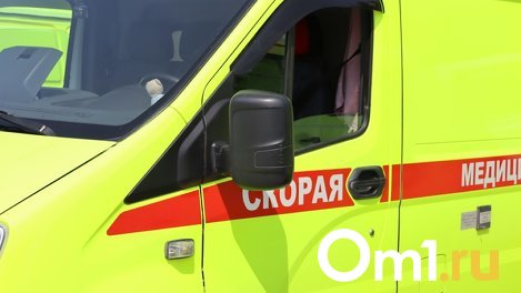 Пять человек пострадали в ДТП с дорожным катком в Новосибирске. ФОТО