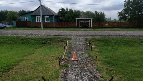 В деревне под Омском парень упал с гироборда, не справившись с управлением