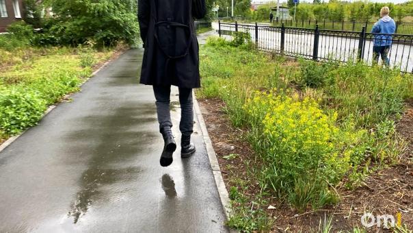 В Омске на подростка напали с пистолетом, когда он возвращался из школы
