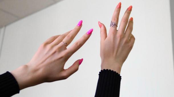 Косметологи и мастера эпиляции возглавили рейтинг самых высокооплачиваемых специалистов НСО