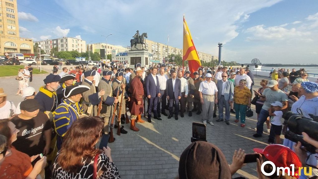 Памятник Бухгольцу в Омске официально открыли