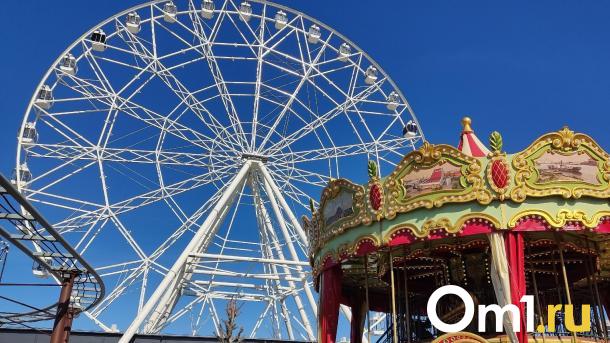 Аттракционы в омском парке «Вокруг света» запустят ночью