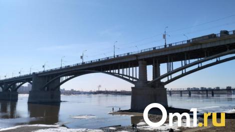 Движение по Октябрьскому мосту запустят раньше срока в Новосибирске