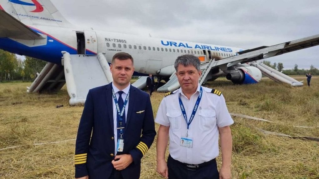 Опубликованы первые итоги расследования посадки самолёта Сочи-Омск в поле