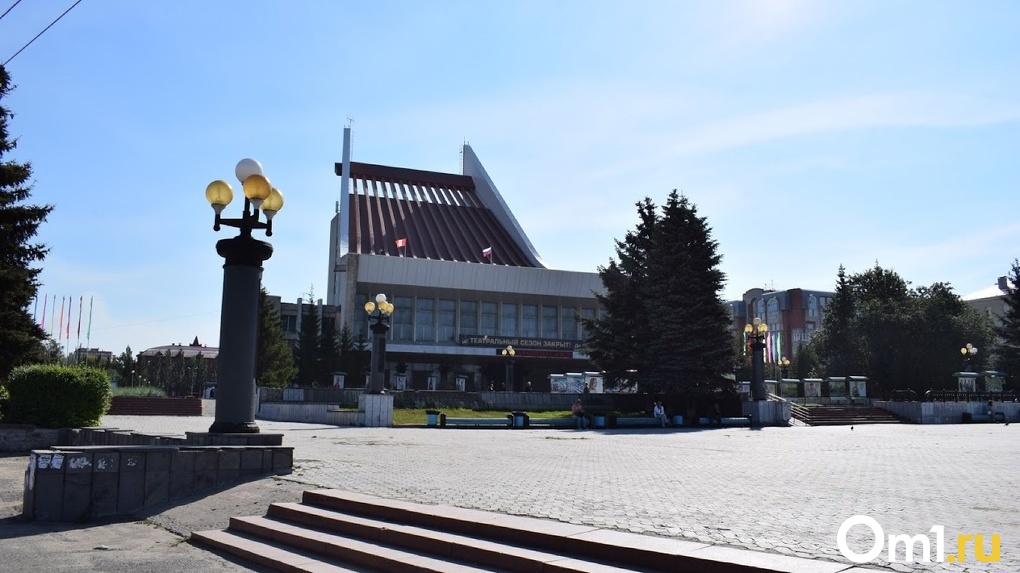 Театральная площадь омск фото