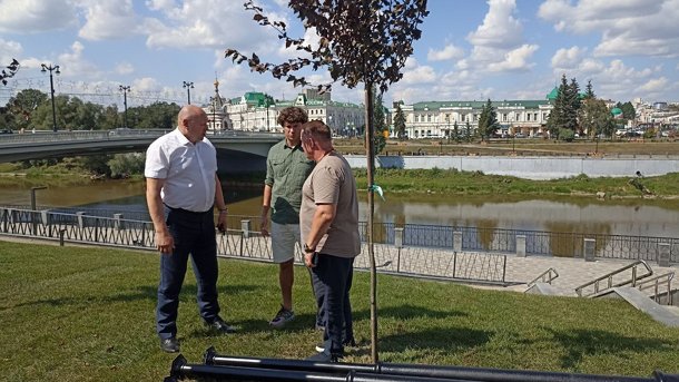 Качество установки бюстов на омской Аллее олимпийцев проверит сам скульптор