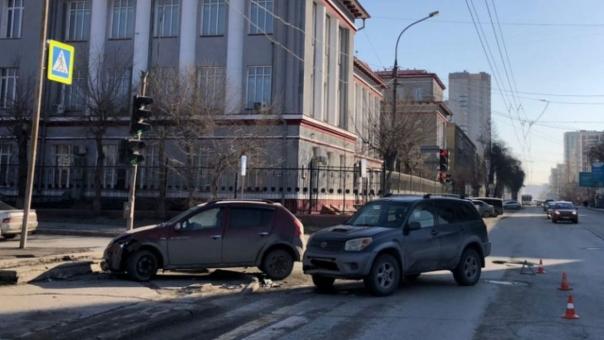 4-летняя девочка пострадала в аварии в Новосибирске