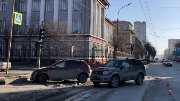4-летняя девочка пострадала в аварии в Новосибирске