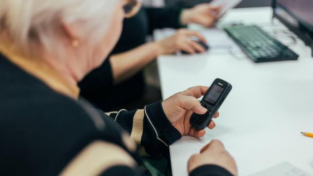 19-летняя жительница Новосибирска вернула 670 тысяч рублей пенсионерке после мошенничества