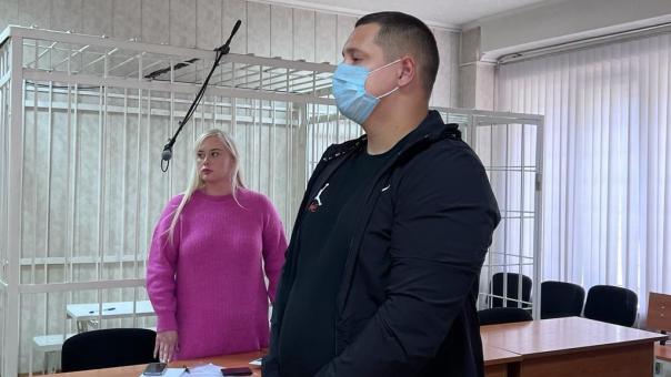 В Новосибирске арестовали мужчину, которого подозревают в наезде на полицейского
