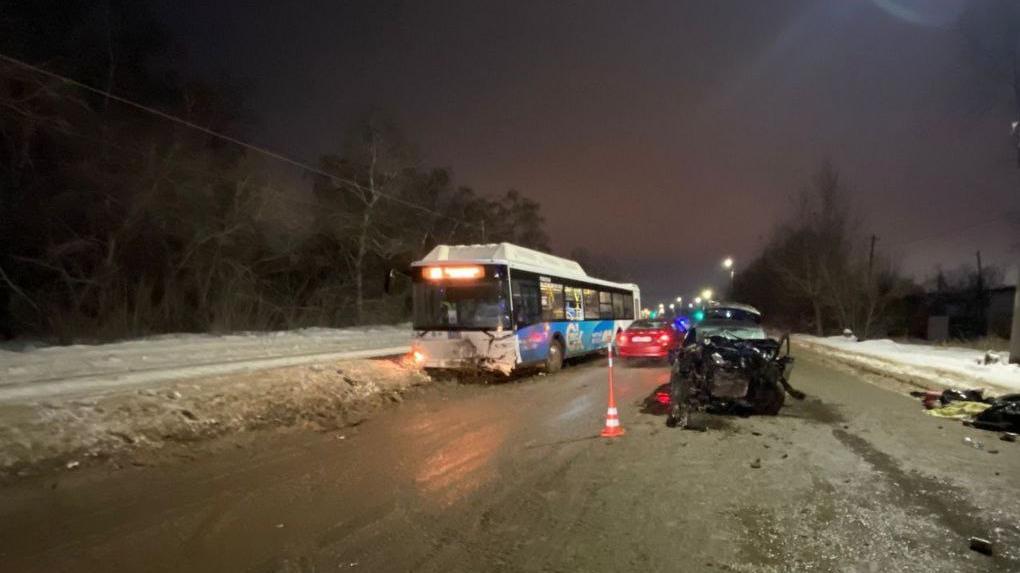 В Омске произошла смертельная авария с участием автобуса