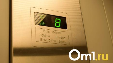 В Омске монтажники лифтов зарабатывают до 180 тысяч рублей в месяц