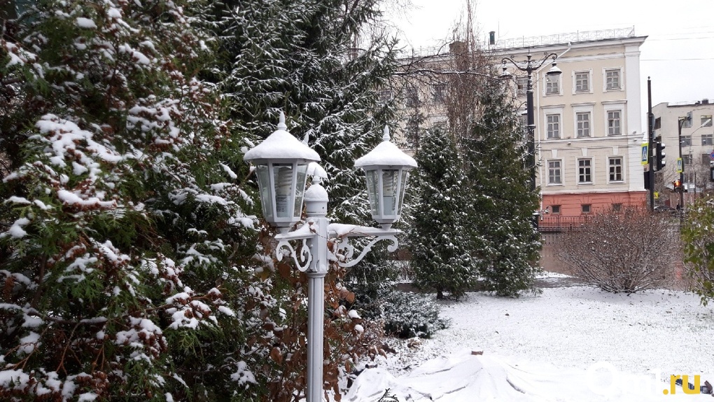 В Омске ожидается снег, гололед и похолодание