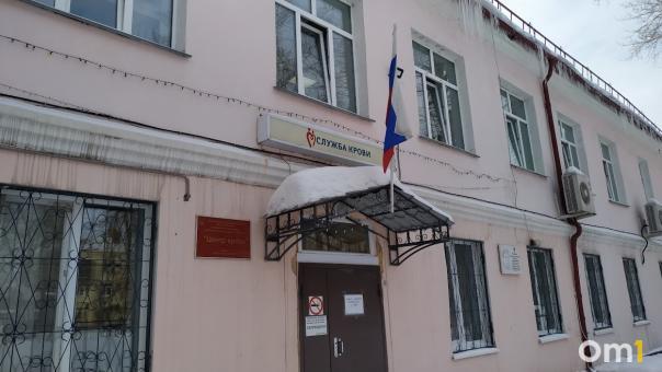Фасады омских детских больниц разрисуют художники