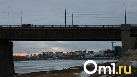 На Омск надвигается первая в этом году пыльная буря