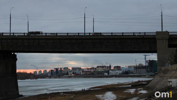 На Омск надвигается первая в этом году пыльная буря
