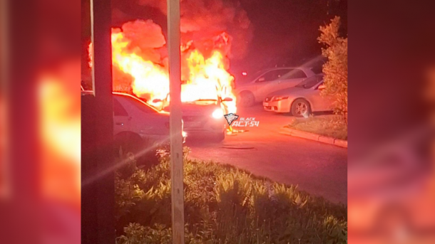 Стало известно, в каком агрегаторе работало взорвавшееся на ходу такси