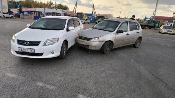В ДТП в Омской области пострадали трое детей и женщина