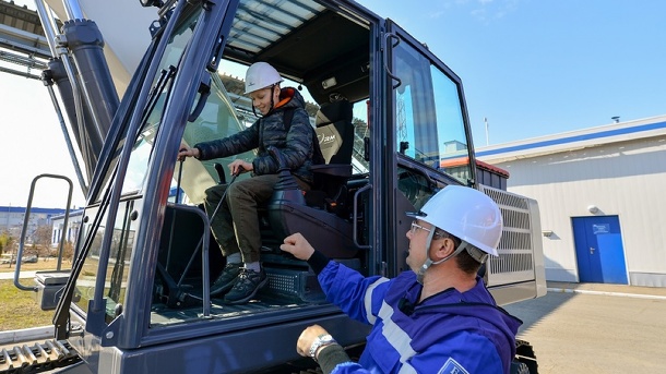 «Транснефть — Западная Сибирь» познакомила детей с современным производством