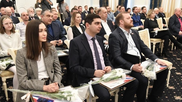 Главу омского регоператора наградили почетной грамотой за помощь мобилизованным