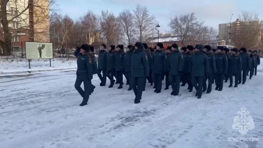Женский расчёт МЧС впервые примет участие в параде 9 Мая в Новосибирске
