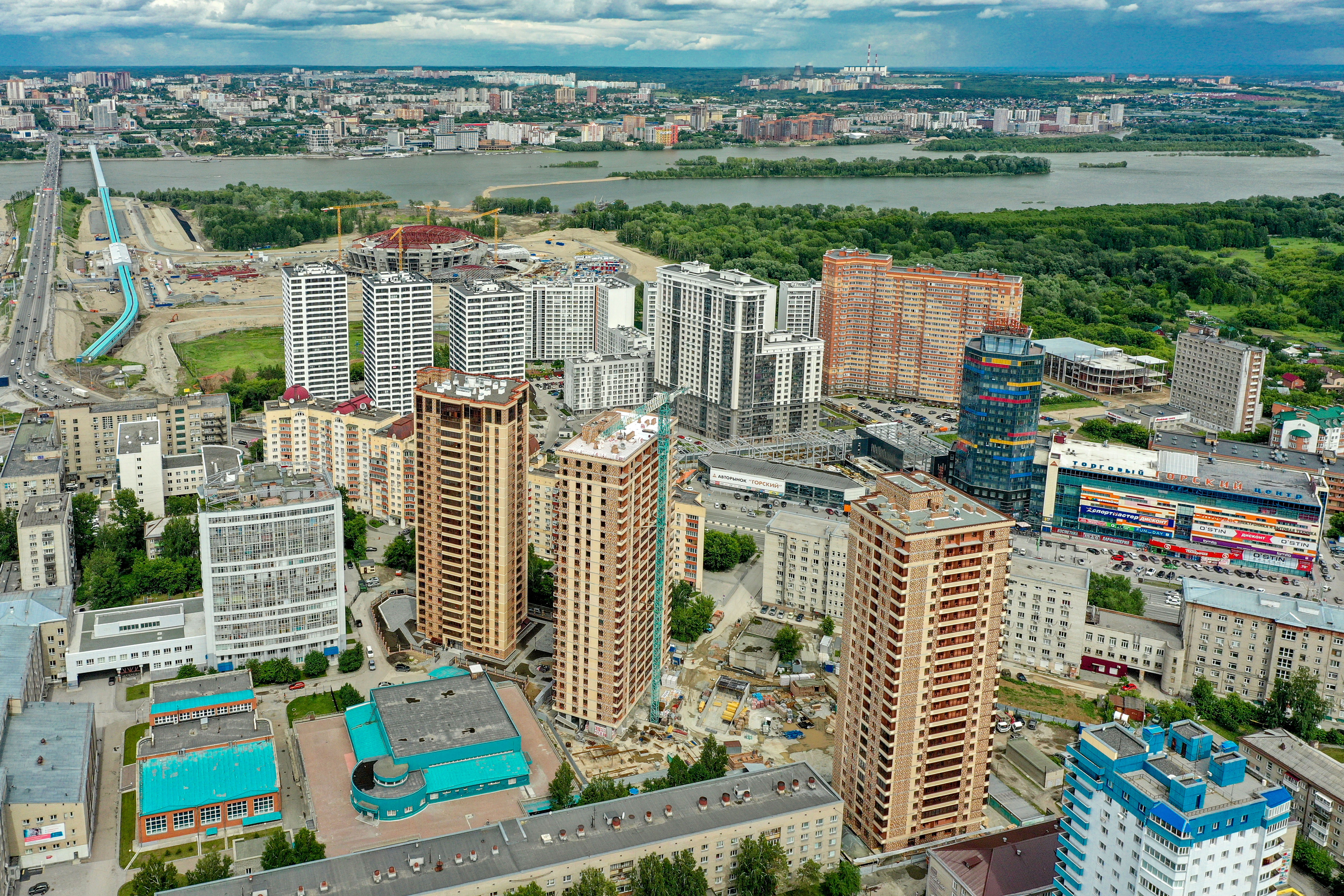 Левый берег это какой. Левобережье Новосибирска. Новосибирск левый берег жилмассив. Новосибирск Горский высотки. Левый берег Новосибирск 2023.