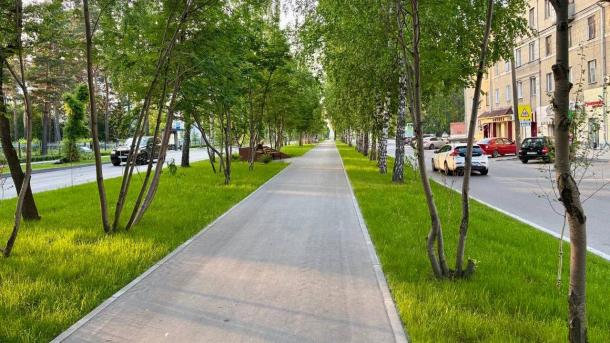 «Нет ни одной скамейки»: благоустройство улицы Эйхе в Новосибирске вызвало споры