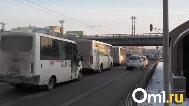 Омским ветеранам ВОВ разрешат 10 дней бесплатно ездить на маршрутках