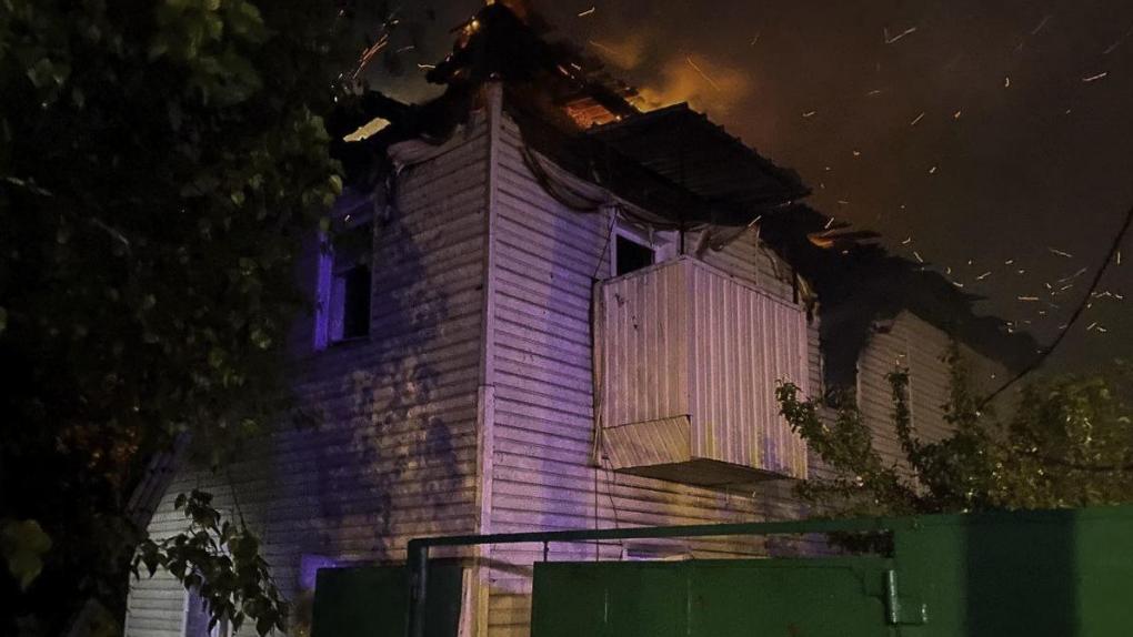 В МЧС опубликовали подробности пожара в Омске, в котором погибли дети