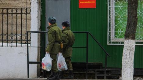 Суд отправил новосибирского сержанта в колонию за уход из воинской части