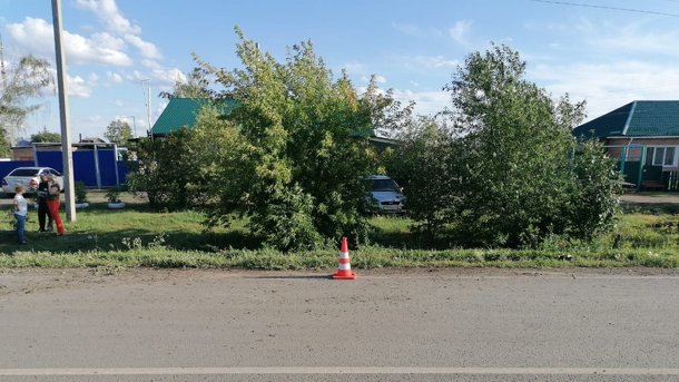 На трассе под Омском перевернулся «Ниссан»