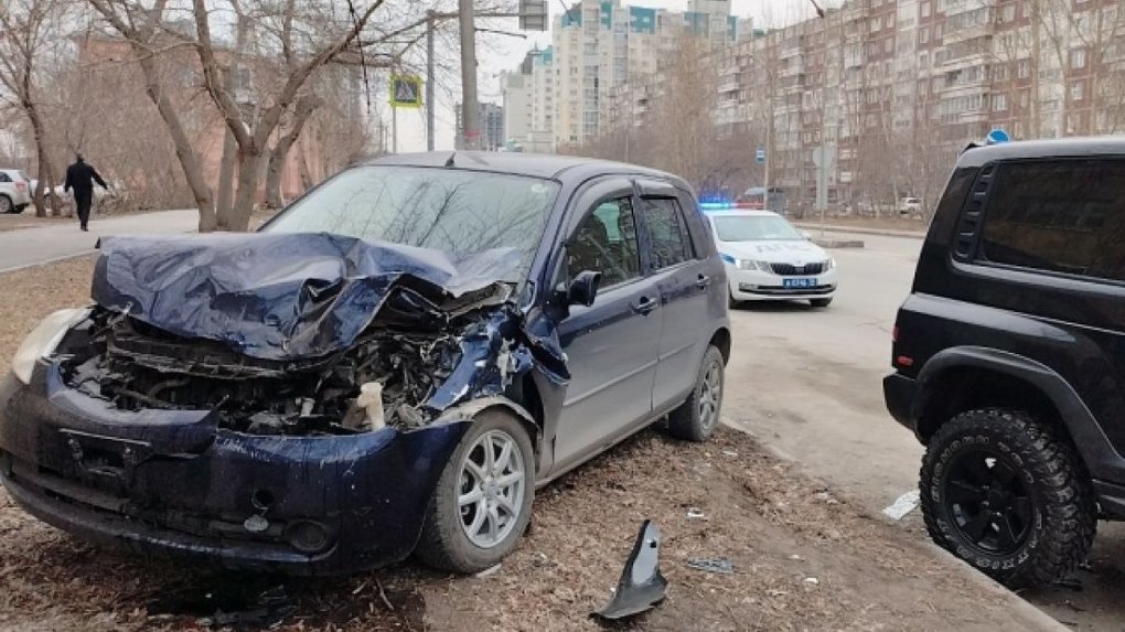 Автомобиль Mazda Demio сбил мальчика на пешеходном переходе в Новосибирске