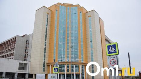 Стало известно, сколько получают руководители и сотрудники ОмГУ