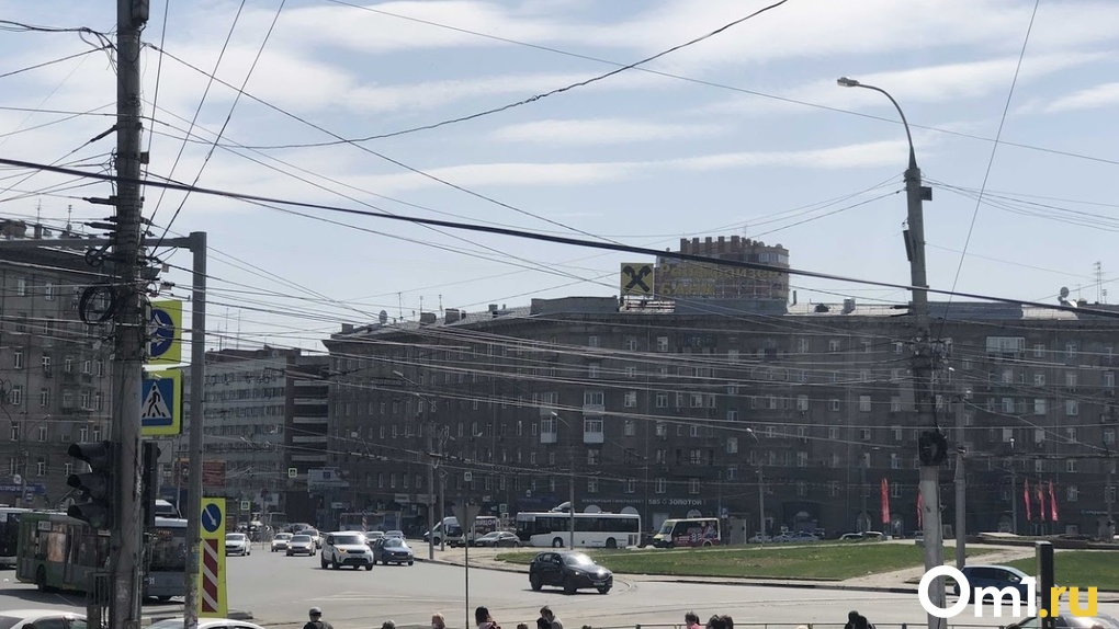 Автомобилистам запретят парковать машины на площади Калинина в Новосибирске