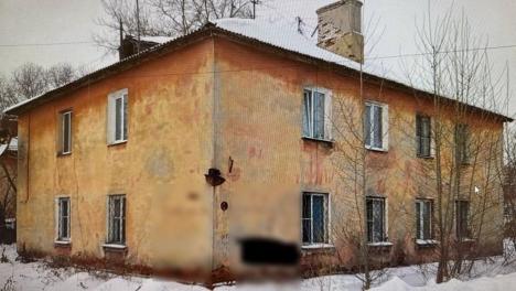 В Омске прокуратура требует расселить находящийся под угрозой обрушения аварийный дом