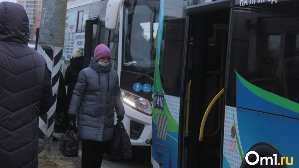 В Омске окончательно закрыли автобусный маршрут, который связывал окраину Амурского посёлка с центром